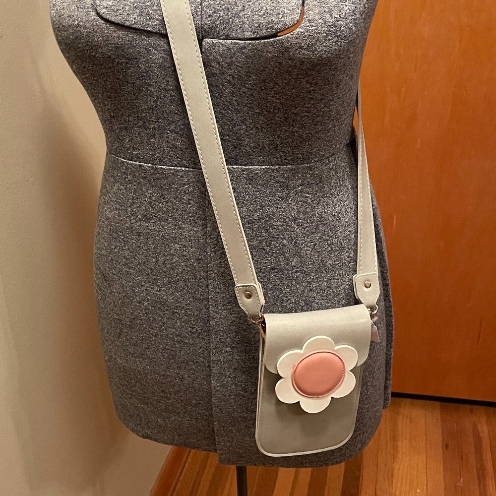 Cute Mini Crossbody Bag in Vegan Leather NWT Mod Retro Festival